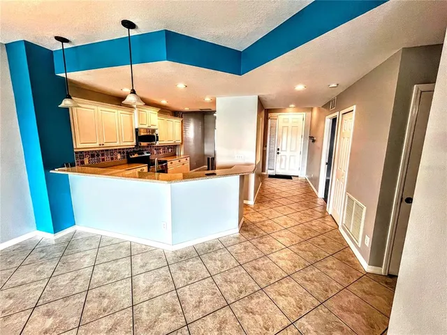 $2,150 | 5691 Key Largo Court, Unit 5691, Bradenton, FL 34203