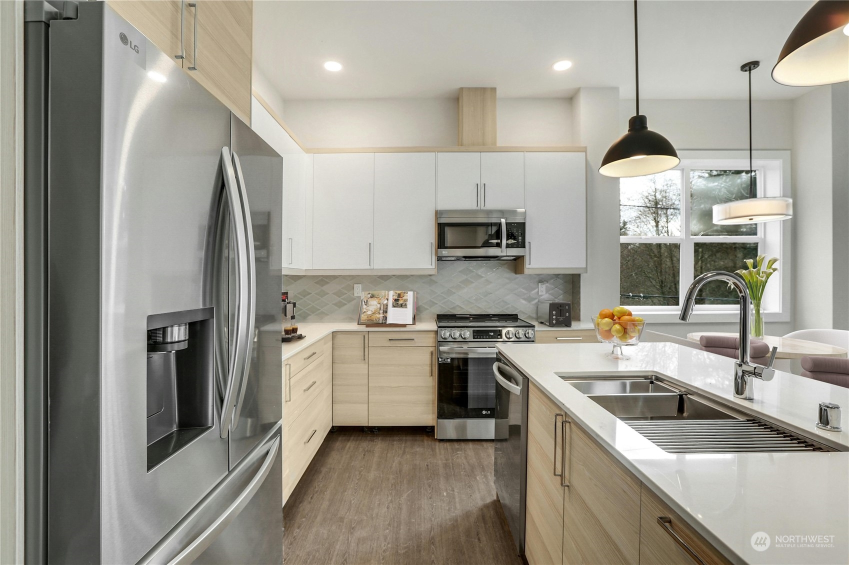 14509 Cedar Grove Road Southeast, Unit E202 Issaquah, WA 98027 - Photo 4 of 11 Gallery Image 4