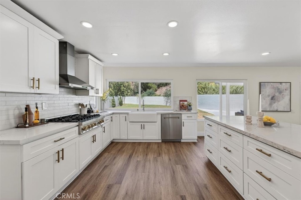 1070 South Road Runner Road Anaheim, CA 92807 - Photo 25 of 70