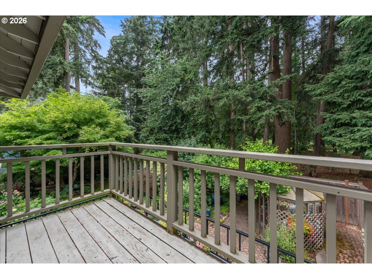 5725 Southwest Calusa Loop Tualatin, OR 97062 - Photo 21 of 43