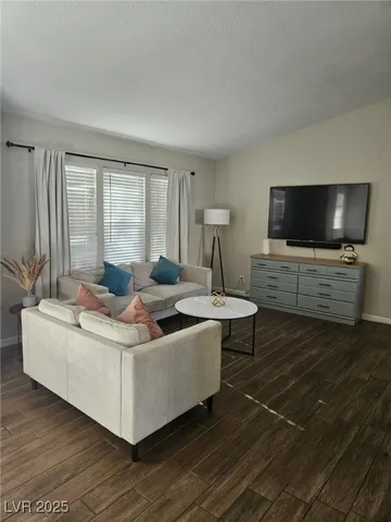 $2,950 | 7412 Nectar Circle, Las Vegas, NV 89147