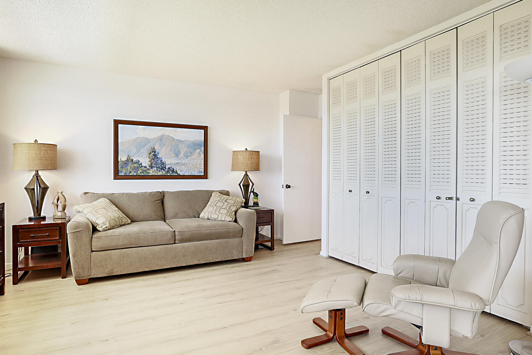 2121 North Ocean Boulevard, Unit 1506W Boca Raton, FL 33431 - Photo 15 of 58 Guesst bedroom / Den