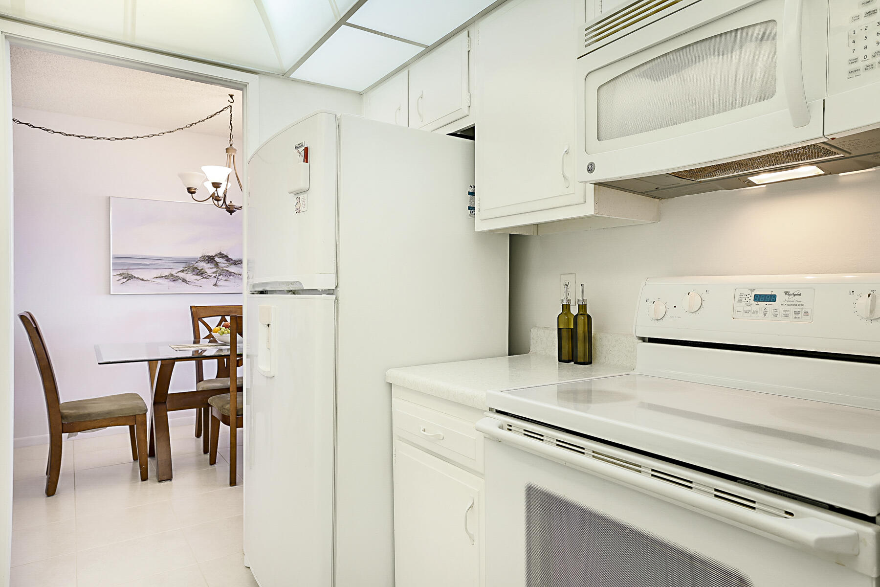 2121 North Ocean Boulevard, Unit 1506W Boca Raton, FL 33431 - Photo 22 of 58 Kitchen