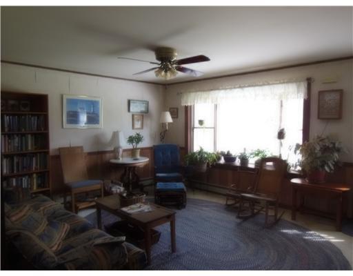 2473 Old Augusta Road Waldoboro, ME 04572 - Photo 10 of 23 Living Room.
