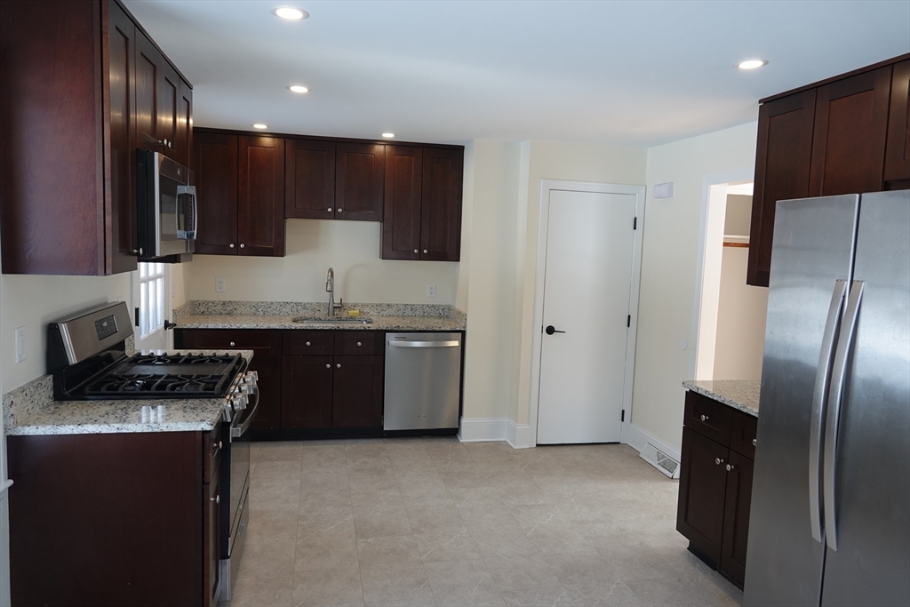 6 Pondover Road, Unit 6 Billerica, MA 01821 - Photo 2 of 23