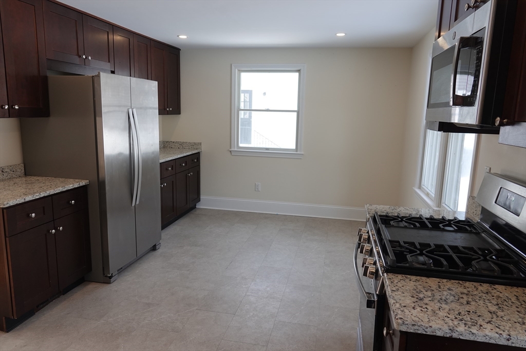 6 Pondover Road, Unit 6 Billerica, MA 01821 - Photo 4 of 23