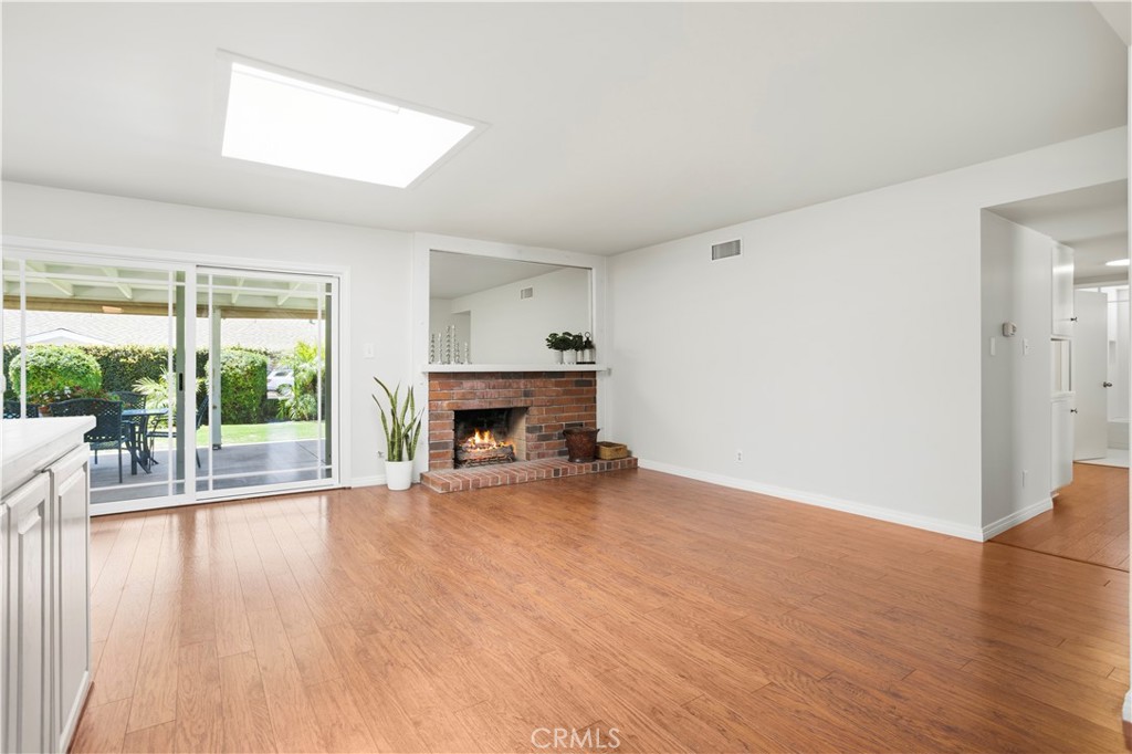 2467 Marisa Place Simi Valley, CA 93065 - Photo 5 of 29