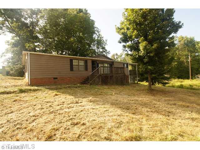 1406 County Line Road Reidsville, NC 27320 - Photo 1 of 15 Exterior Front.