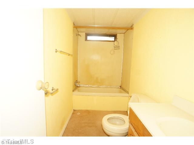 1406 County Line Road Reidsville, NC 27320 - Photo 11 of 15 Other Bath.