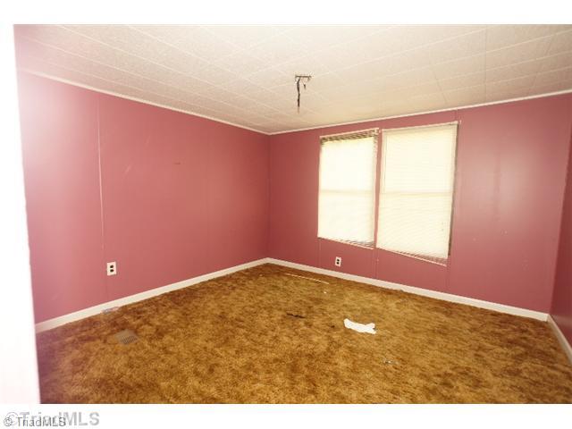 1406 County Line Road Reidsville, NC 27320 - Photo 9 of 15 2nd Bedroom.