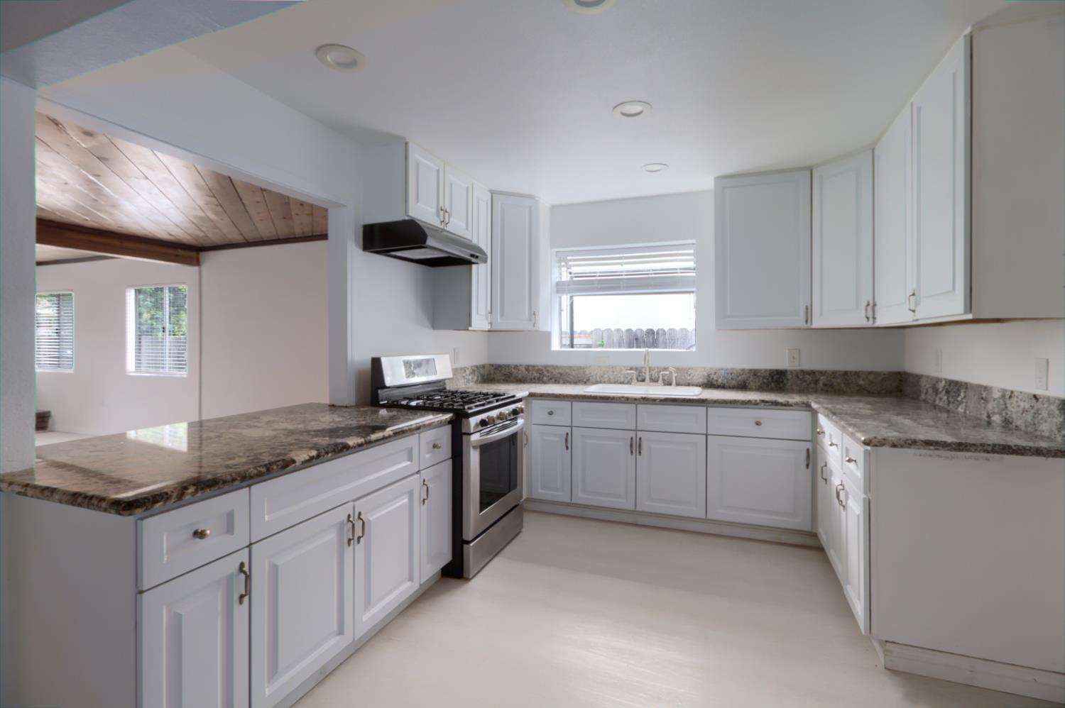 723 Helen Way Woodland, CA 95776 - Photo 13 of 47