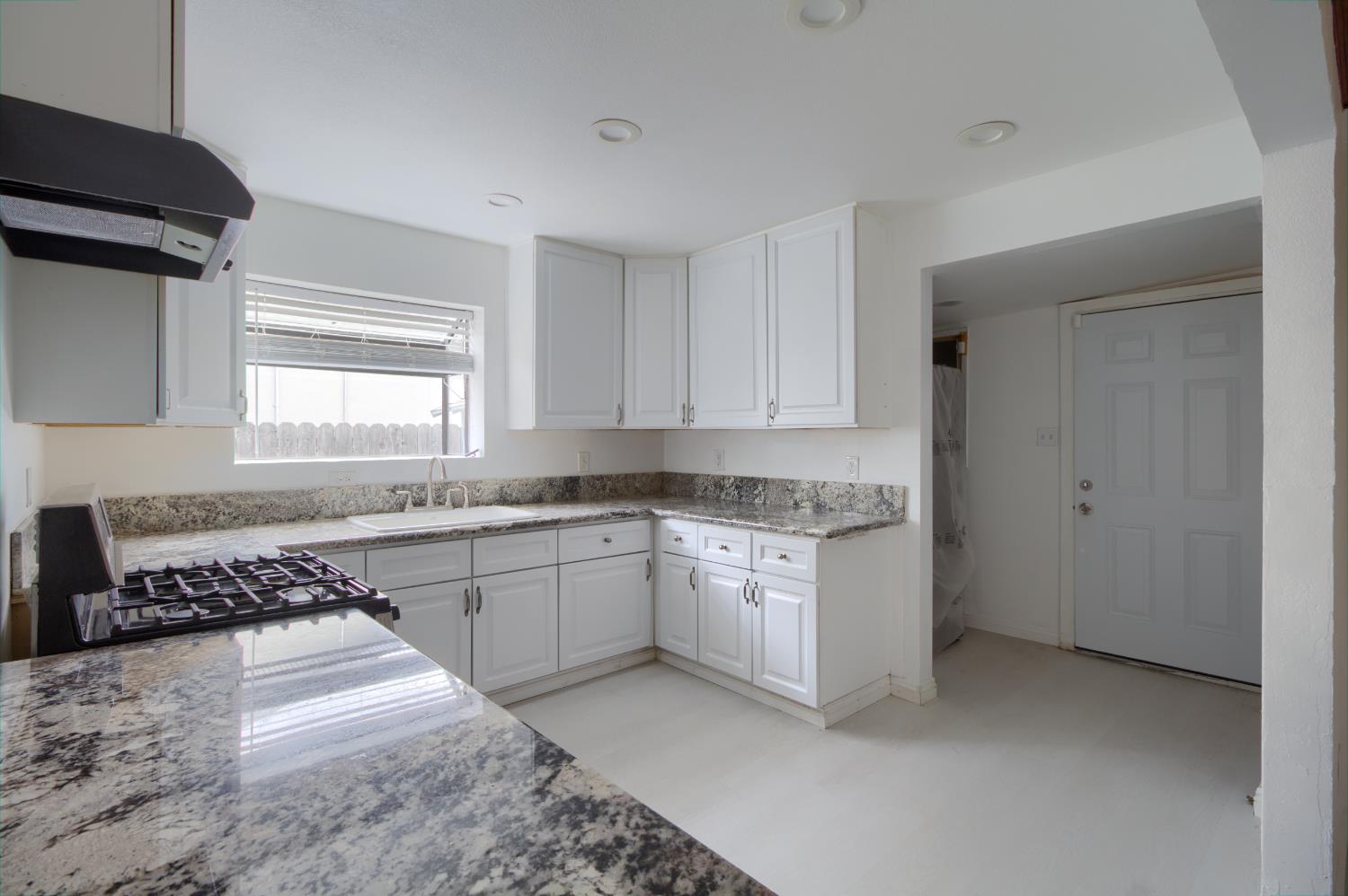 723 Helen Way Woodland, CA 95776 - Photo 15 of 47