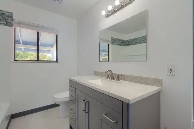 $2,500 | 723 Helen Way, Woodland, CA 95776