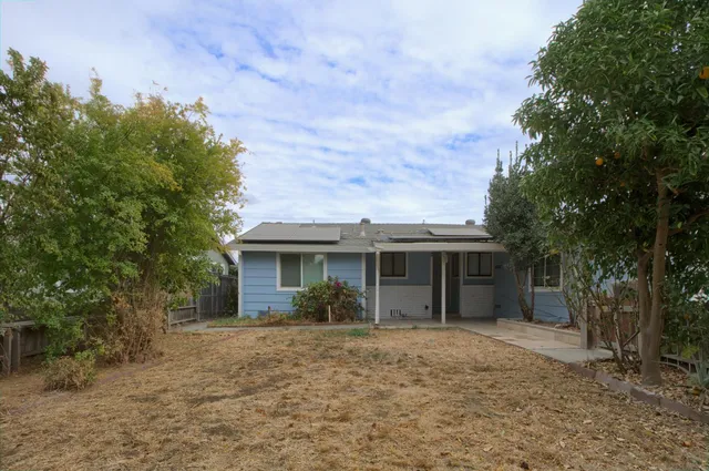$2,500 | 723 Helen Way, Woodland, CA 95776