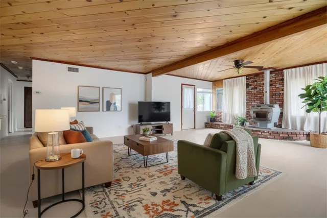 $2,500 | 723 Helen Way, Woodland, CA 95776