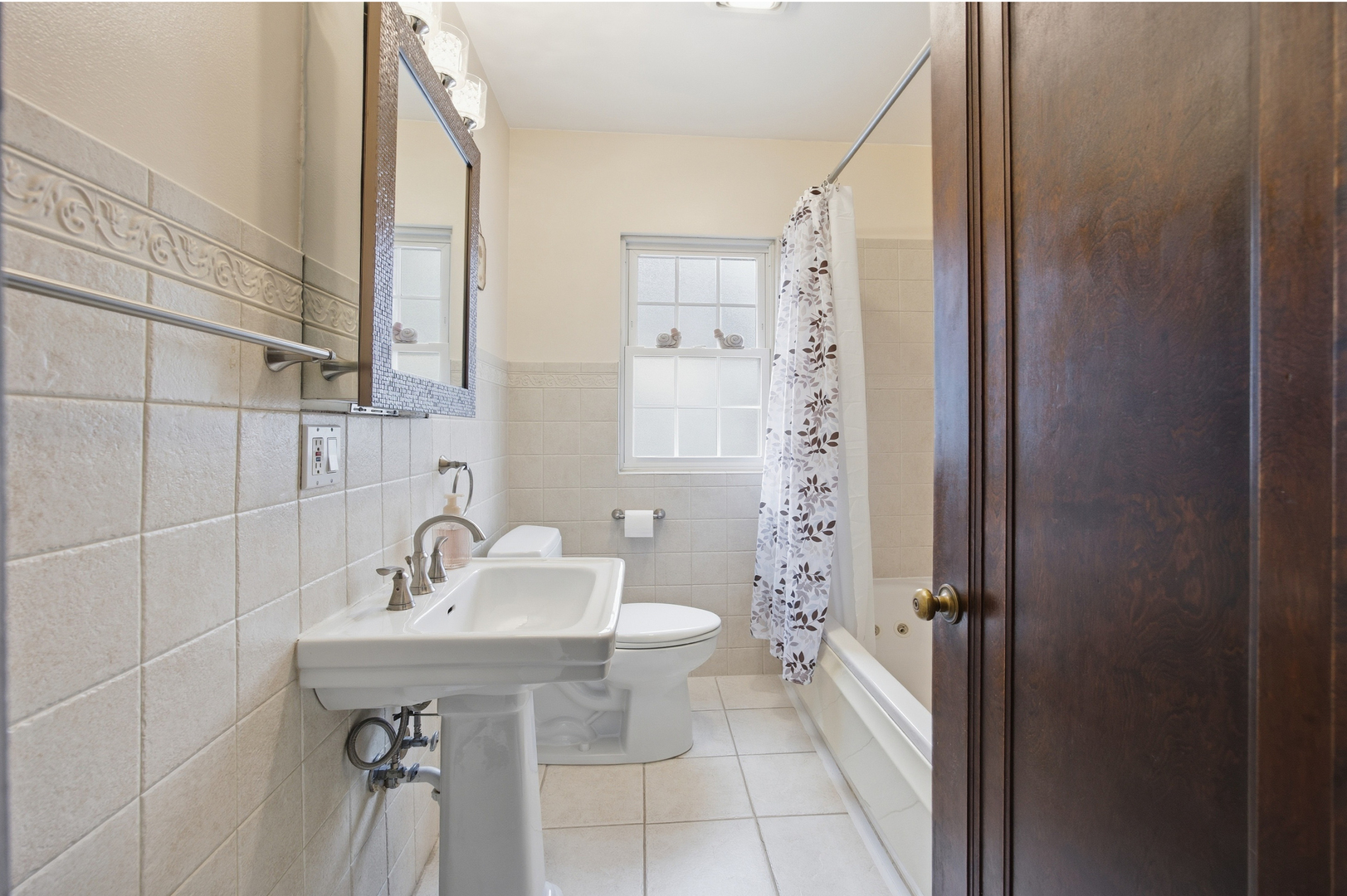 2557 Oak Street River Grove, IL 60171 - Photo 14 of 42 a bathroom with a sink toilet and shower
