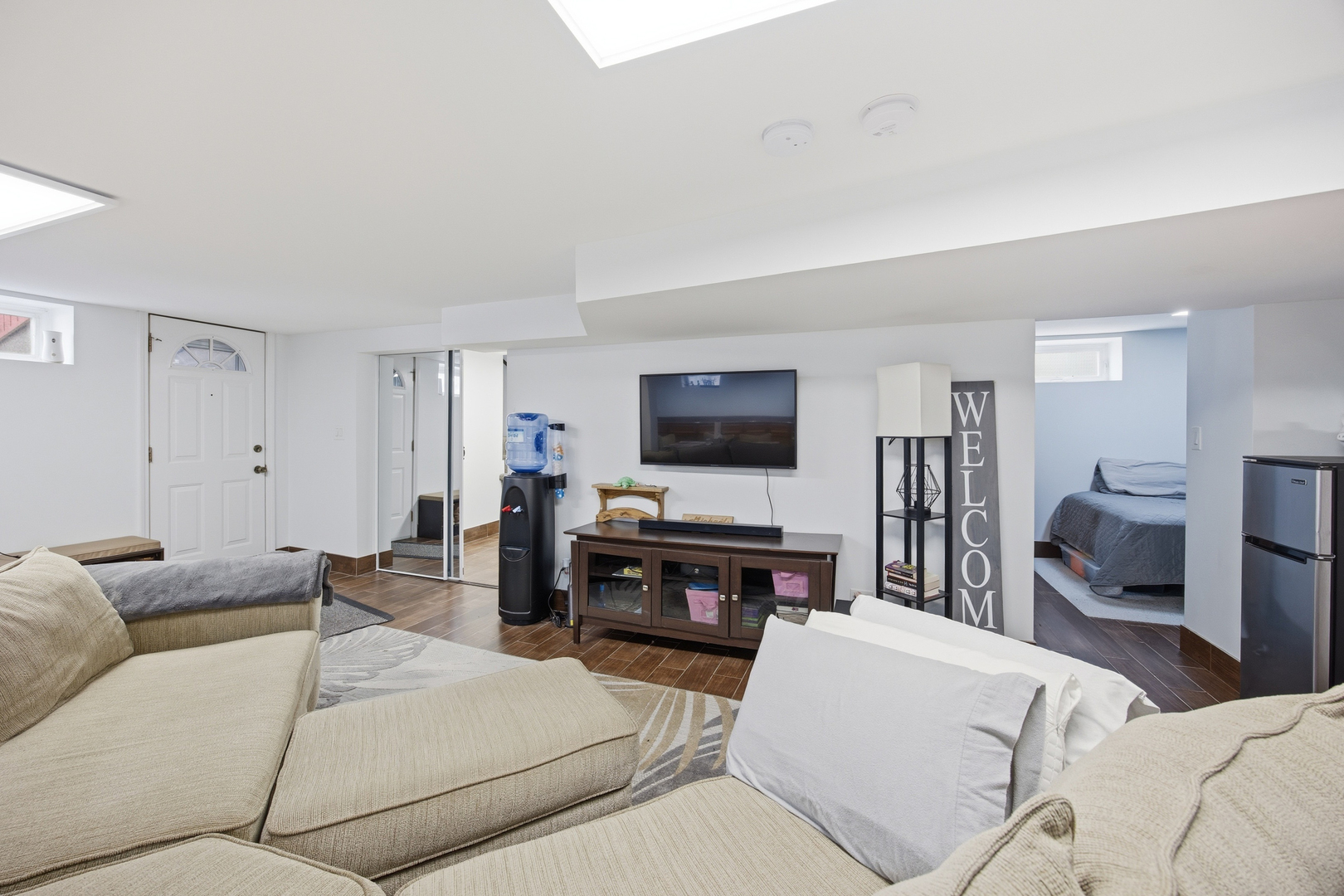 2557 Oak Street River Grove, IL 60171 - Photo 23 of 42 a living room with furniture and a flat screen tv