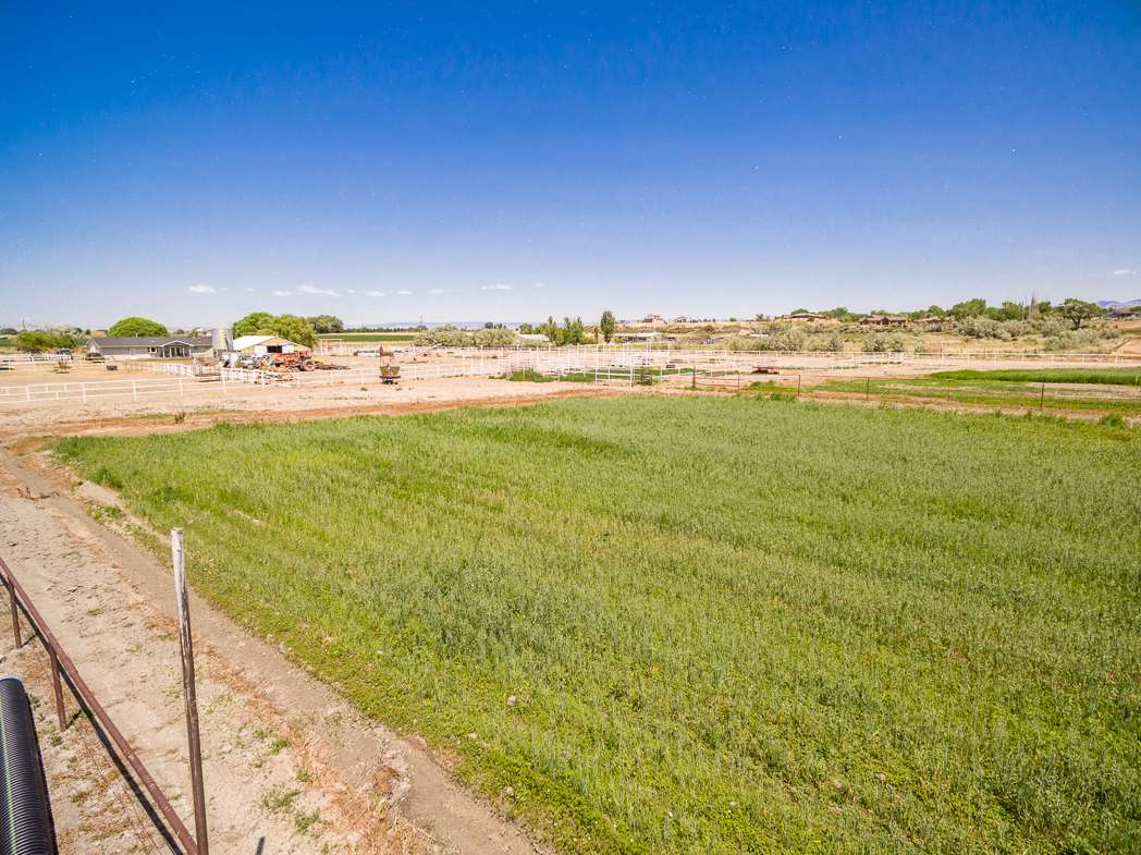 936 22 Road Grand Junction, CO 81505 - Photo 28 of 42 a view of an ocean from a balcony