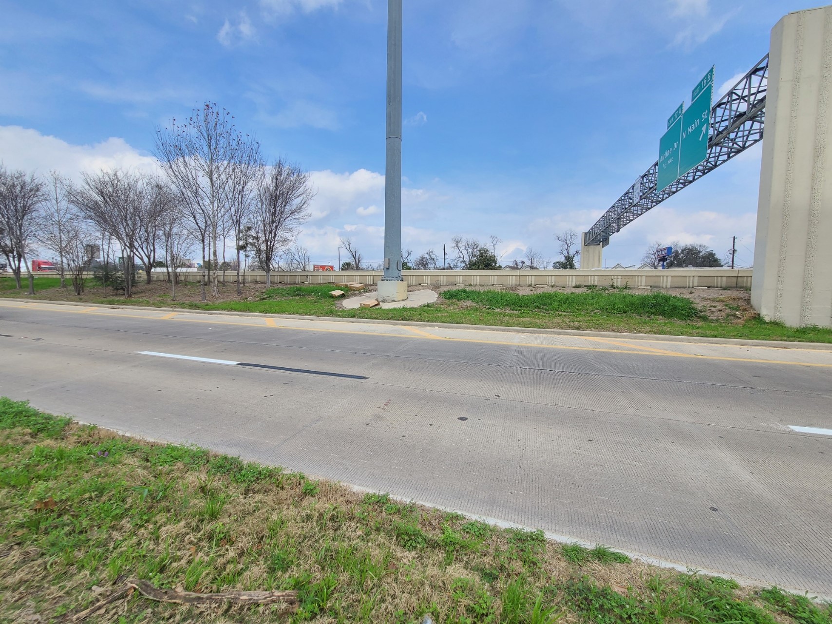 0 North N Loop East Houston, TX 77008 - Photo 3 of 5 a view of a field with a building in the background