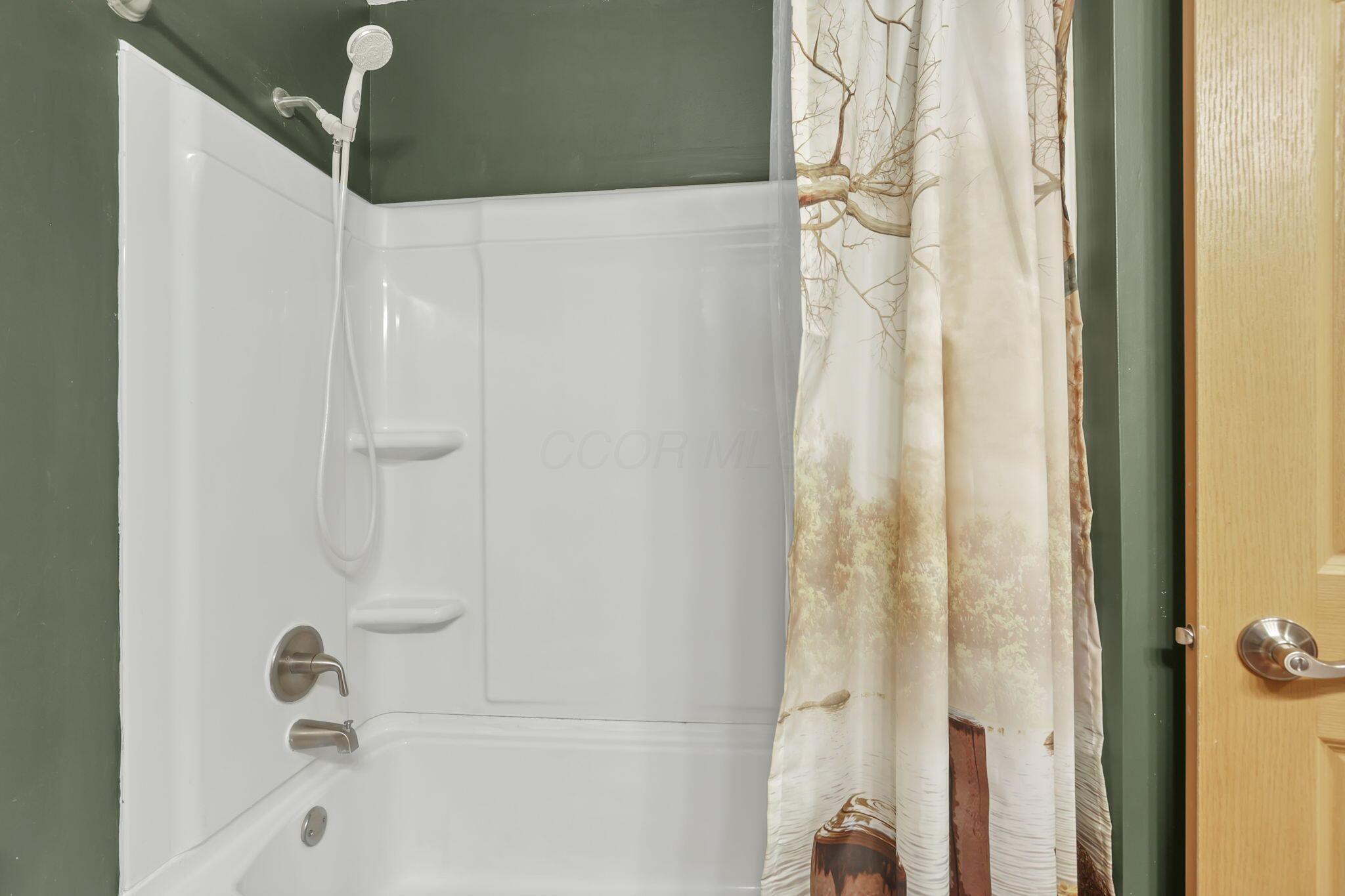 76 Ballman Road Reynoldsburg, OH 43068 - Photo 22 of 50 Bathroom