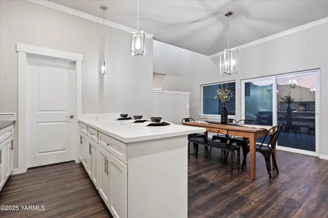 $679,500 | 1106 Heritage Hills Lane, Selah, WA 98942