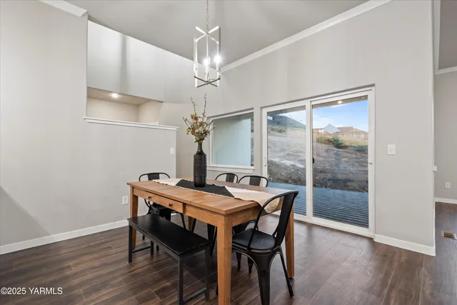 $679,500 | 1106 Heritage Hills Lane, Selah, WA 98942