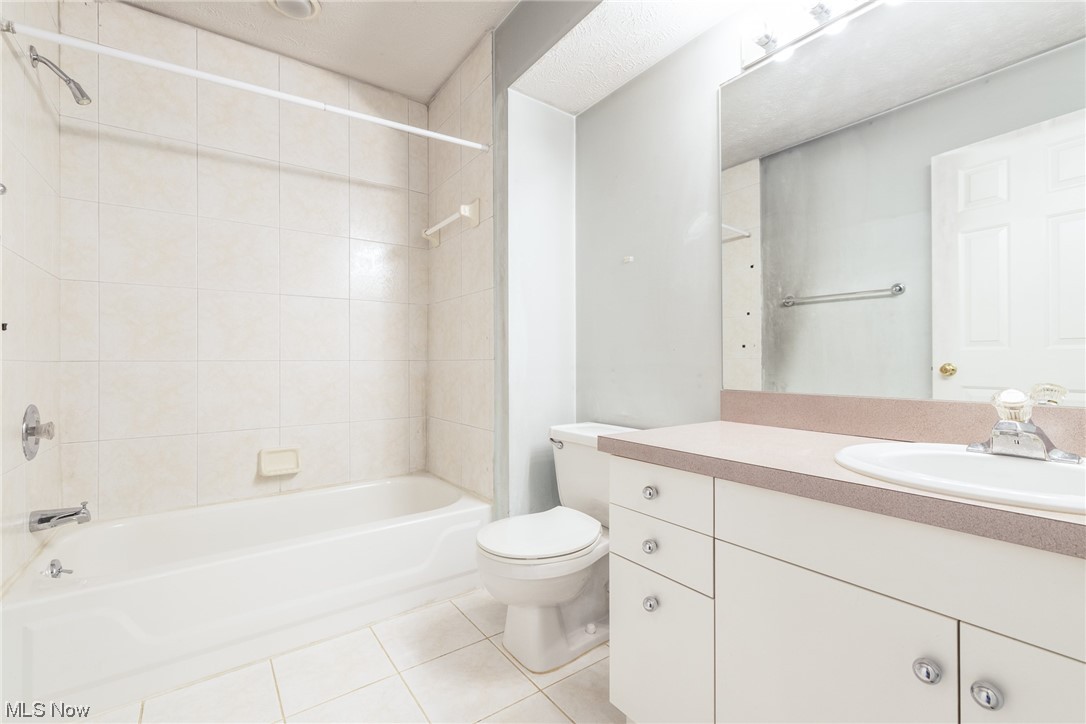 3517 Hampton Road Pepper Pike, OH 44122 - Photo 16 of 32 Gallery Image 16