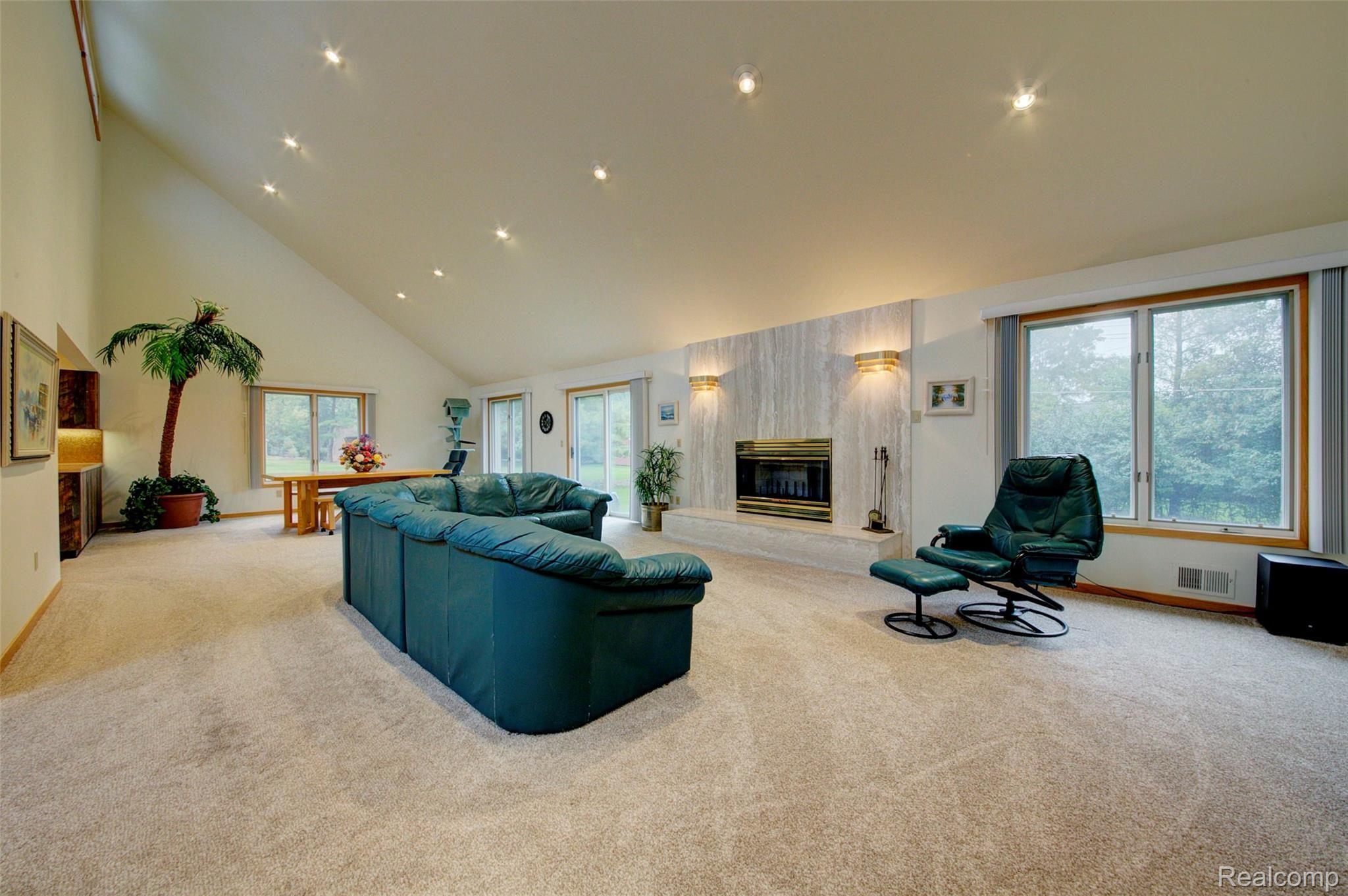 great room 1.jpg