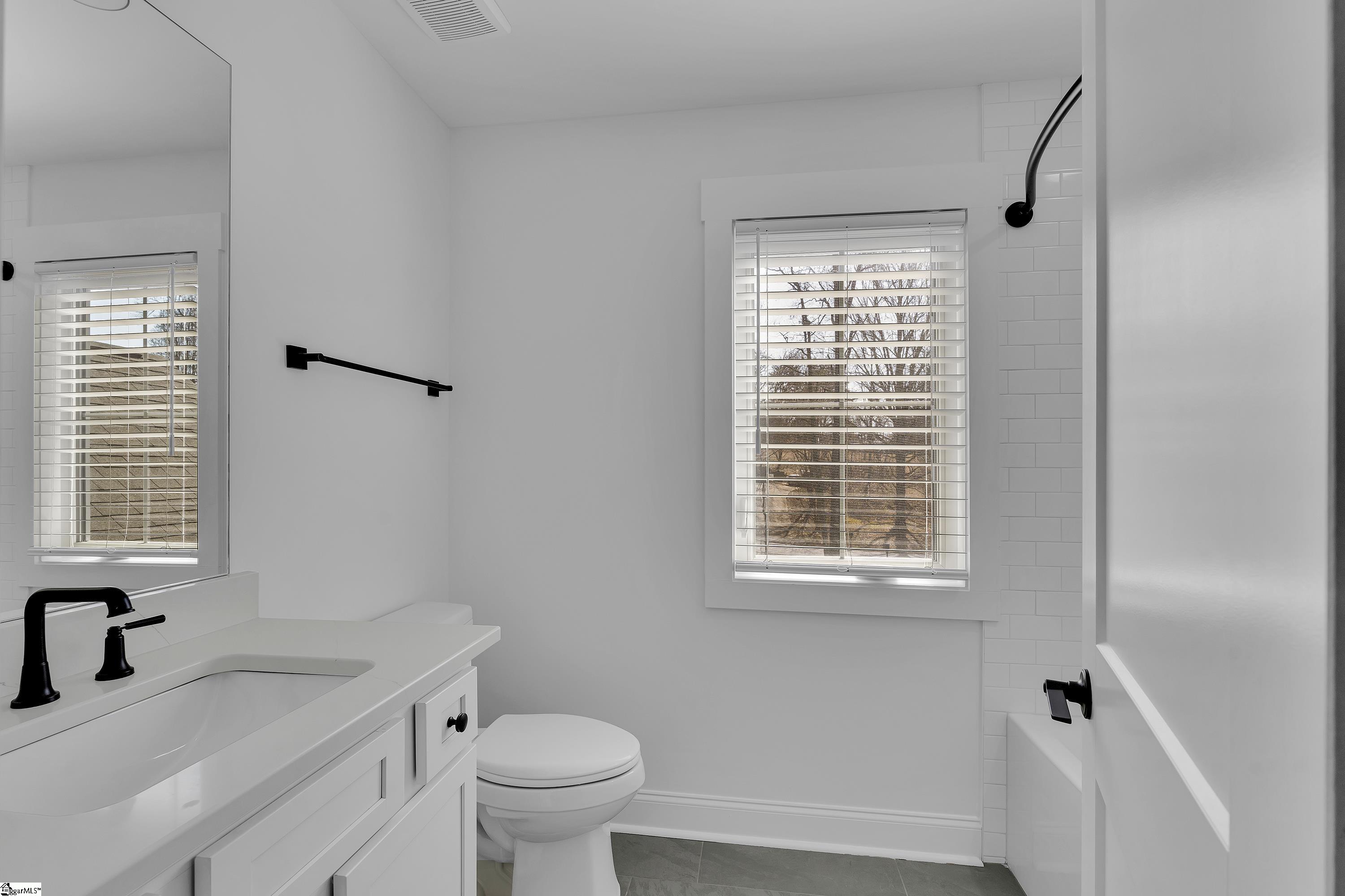 19 Arrowhead Road Greenville, SC 29609 - Photo 31 of 40 Gallery Image 31