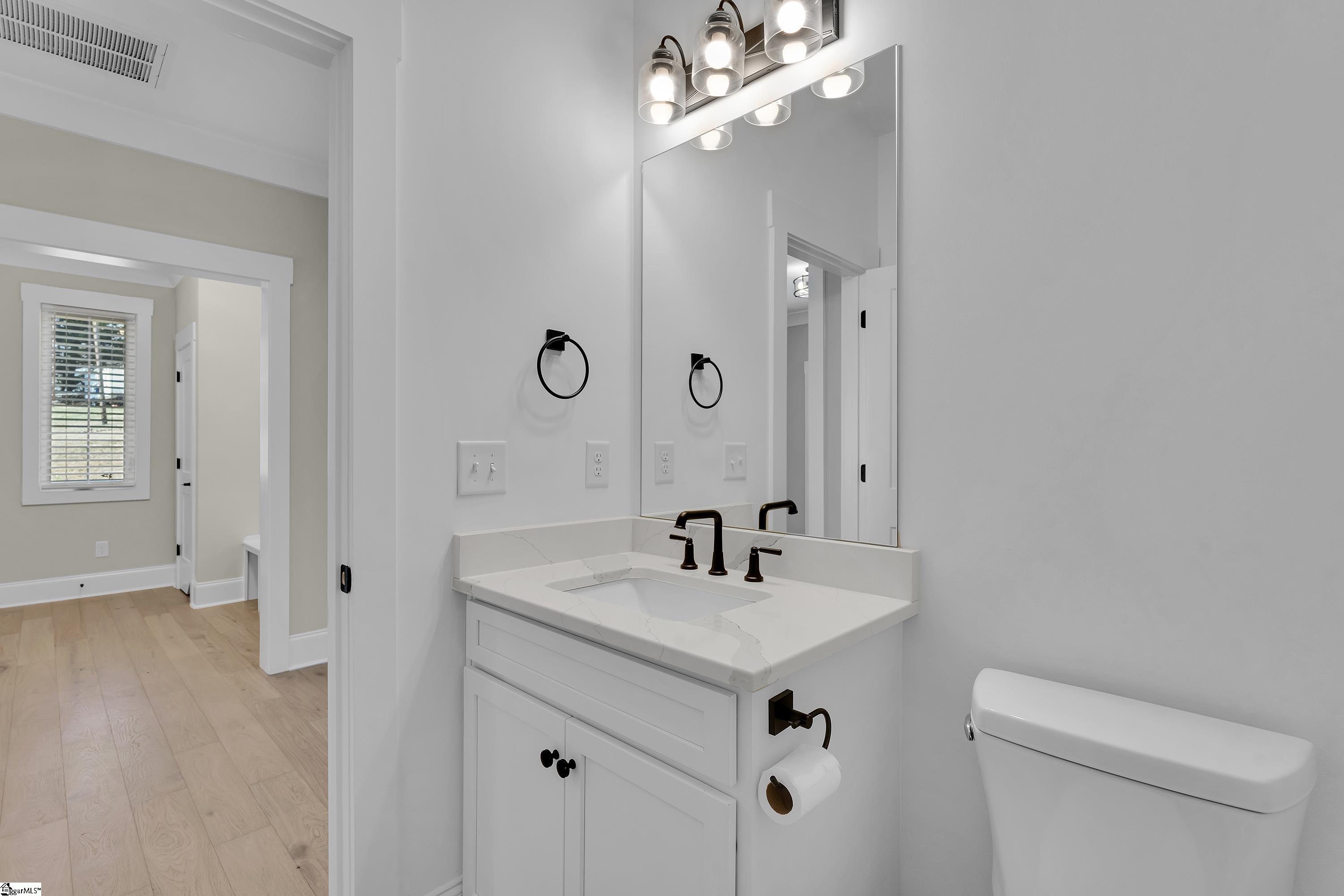 19 Arrowhead Road Greenville, SC 29609 - Photo 7 of 40 Gallery Image 7