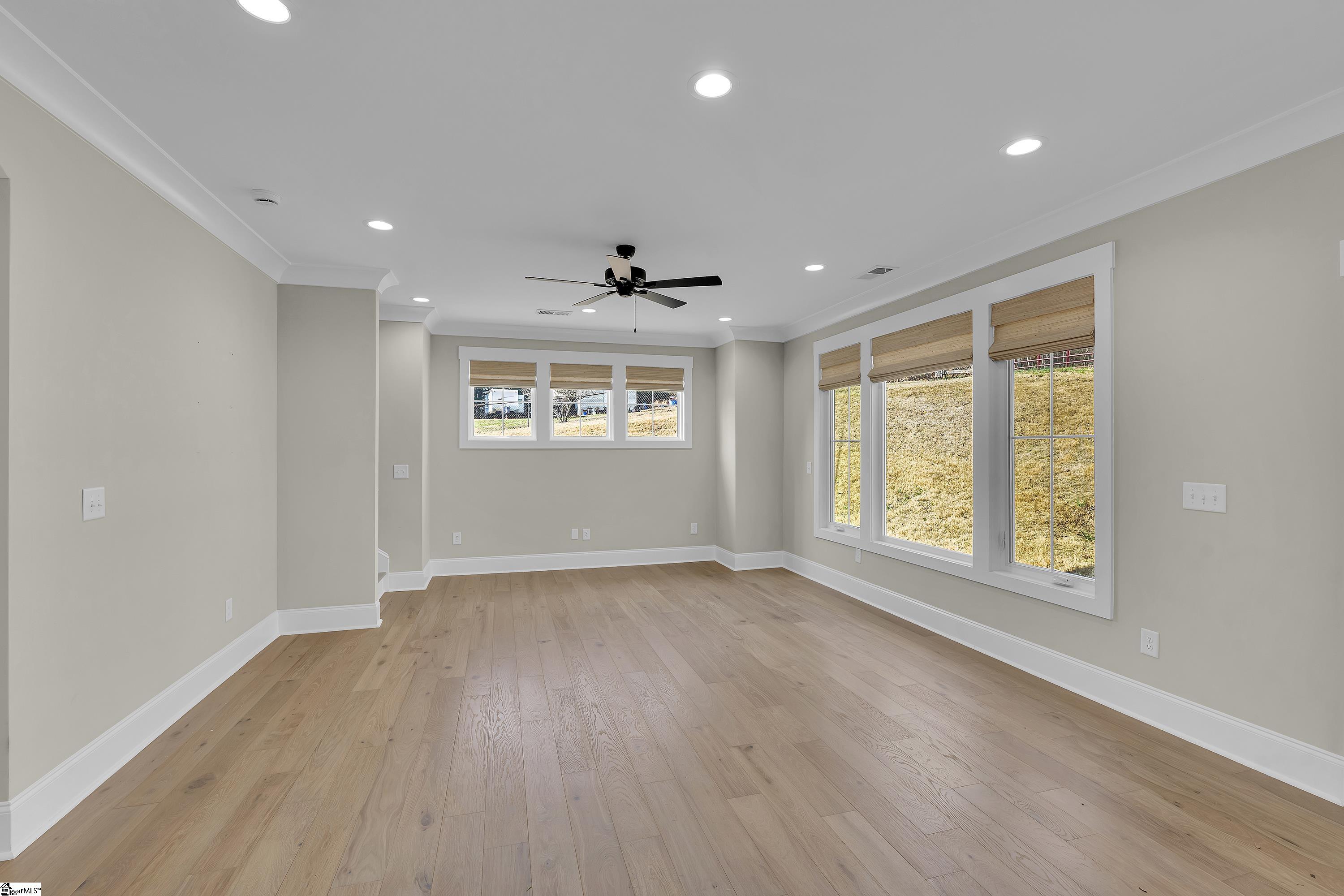 19 Arrowhead Road Greenville, SC 29609 - Photo 9 of 40 Gallery Image 9