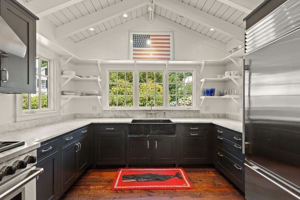 17 Sea Street Manchester, MA 01944 - Photo 14 of 32 Gallery Image 14