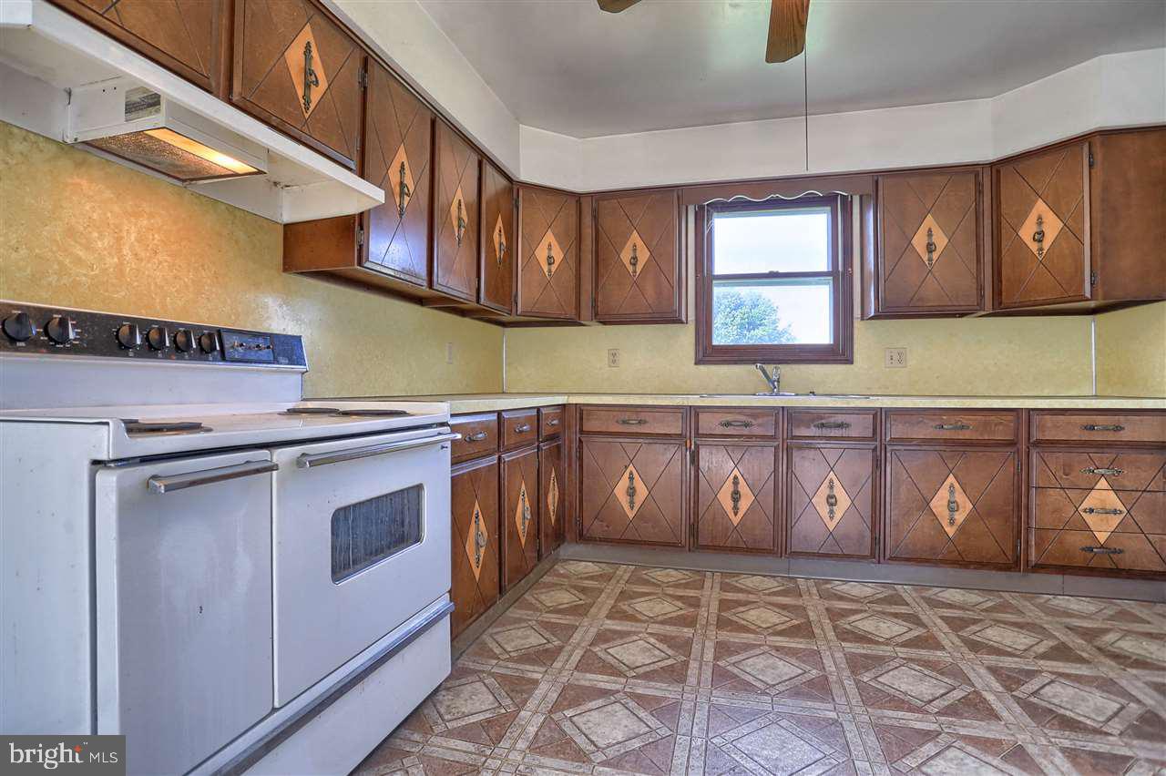 1976 Stoverstown Road, Unit 1 Spring Grove, PA 17362 - Photo 20 of 36