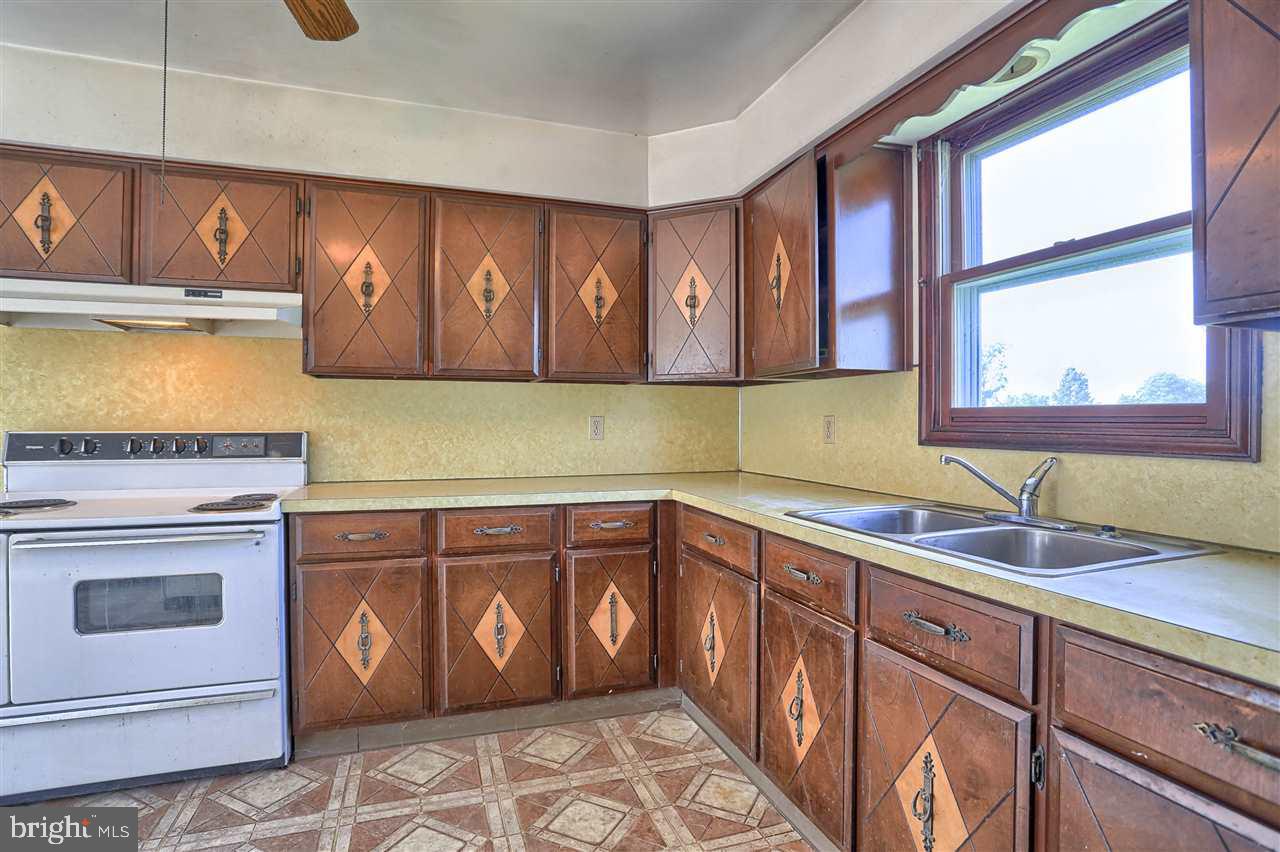 1976 Stoverstown Road, Unit 1 Spring Grove, PA 17362 - Photo 22 of 36