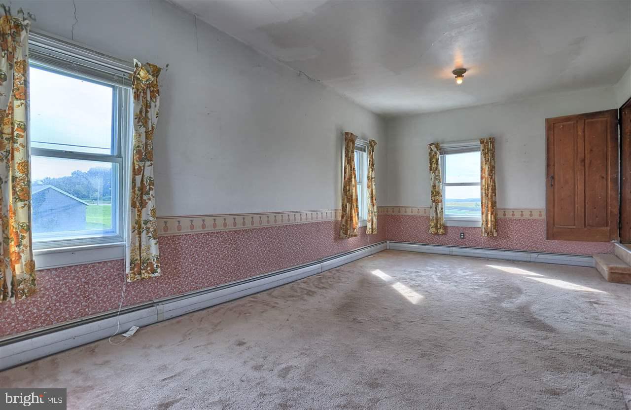 1976 Stoverstown Road, Unit 1 Spring Grove, PA 17362 - Photo 31 of 36