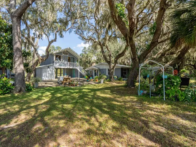 $325,000 | 23560 Northeast 154th Place Road, Salt Springs, FL 32134