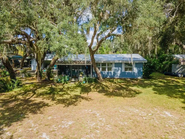 $325,000 | 23560 Northeast 154th Place Road, Salt Springs, FL 32134