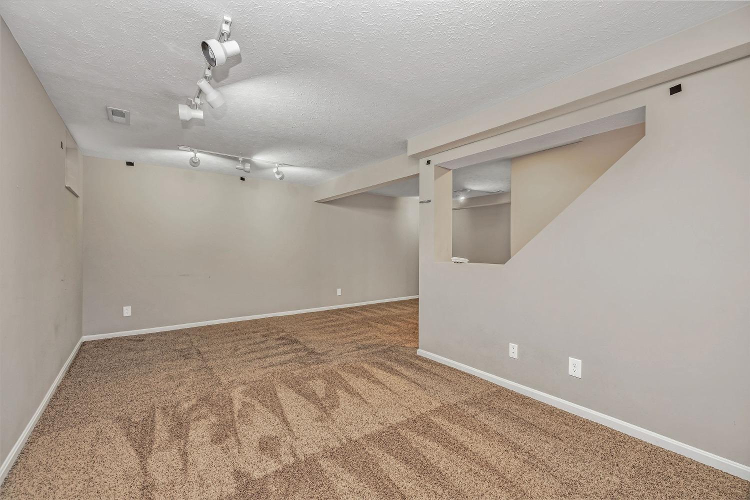 9945 Hunters Ridge Cincinnati, OH 45249 - Photo 25 of 48
