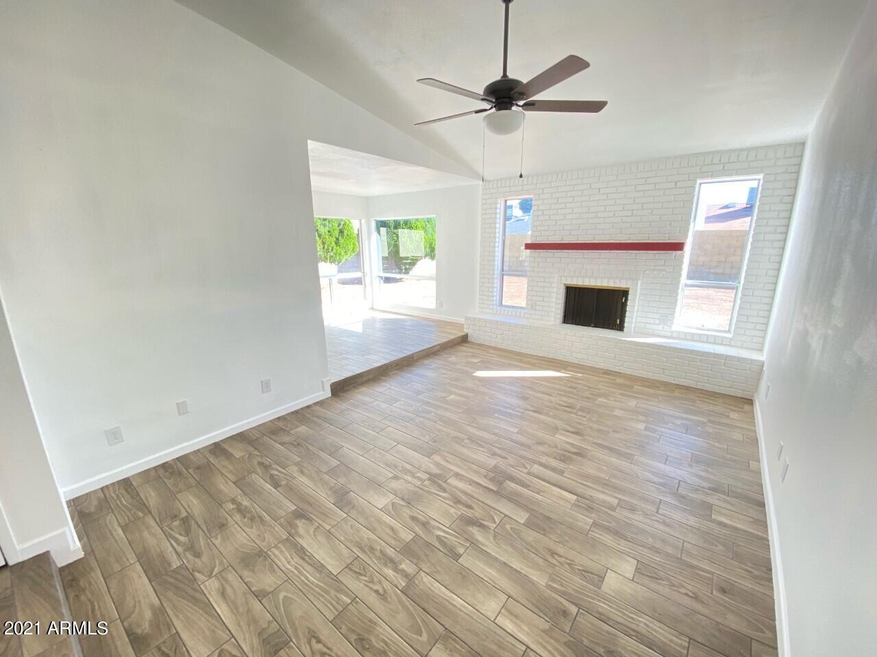 5327 West Mountain View Road Glendale, AZ 85302 - Photo 5 of 33 thumbnail_image2 (1)