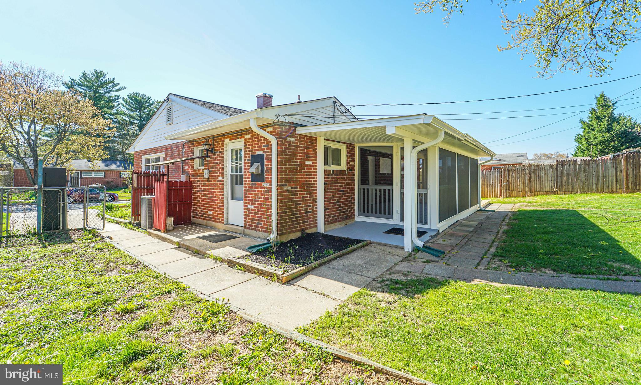 5916 Robindale Road Baltimore, MD 21228 - Photo 6 of 35