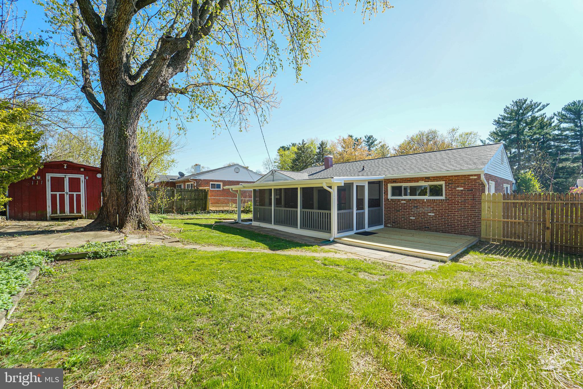 5916 Robindale Road Baltimore, MD 21228 - Photo 8 of 35