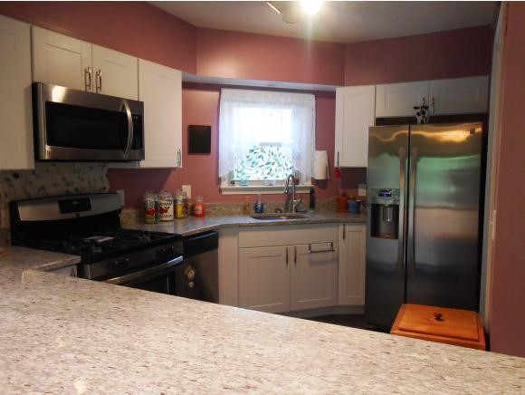 40 Wolf Road, Unit 21 Lebanon, NH 03766 - Photo 2 of 14 Gallery Image 2
