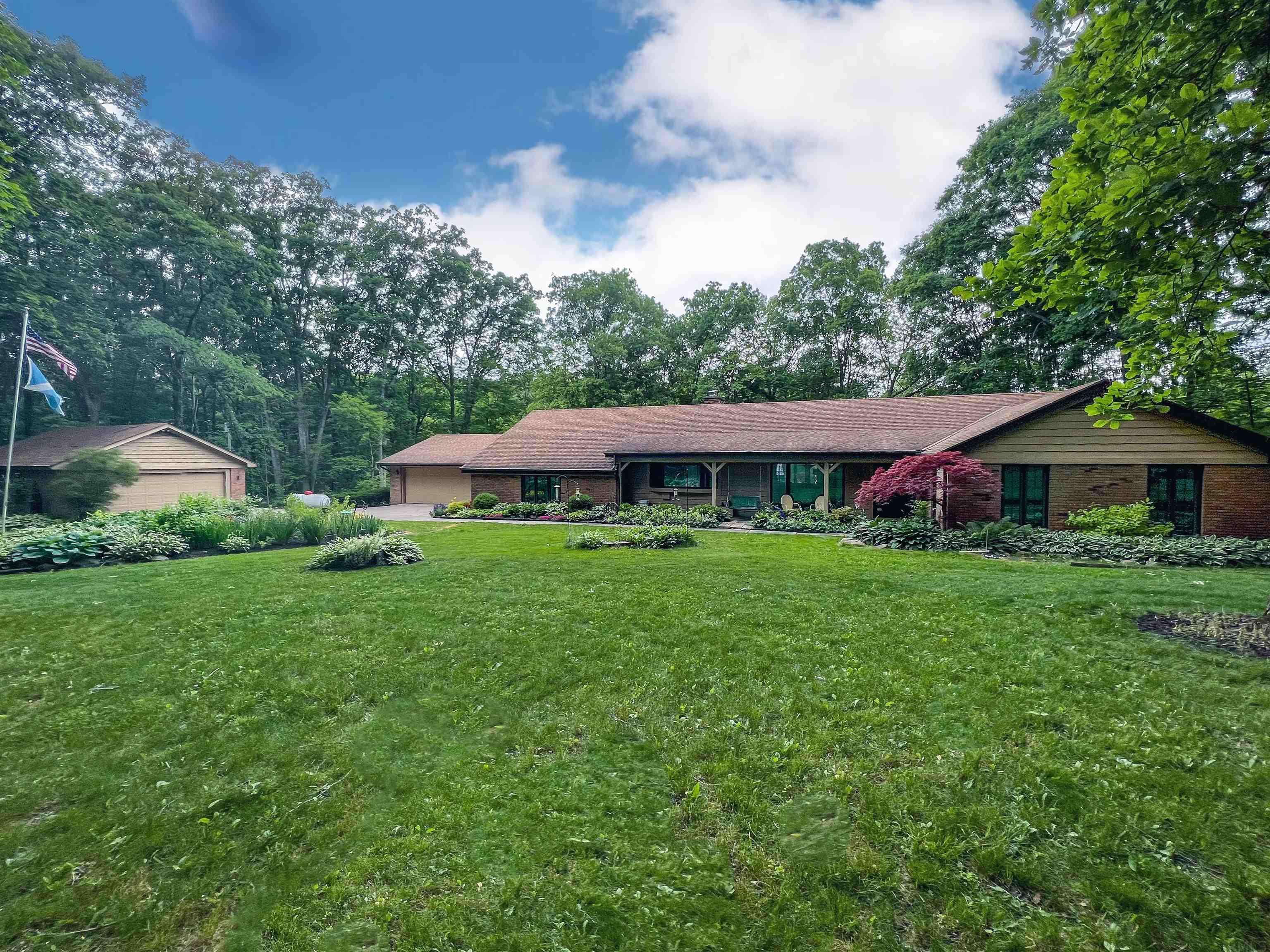 14336 Lake Road Fort Wayne, IN 46845 - Photo 1 of 36