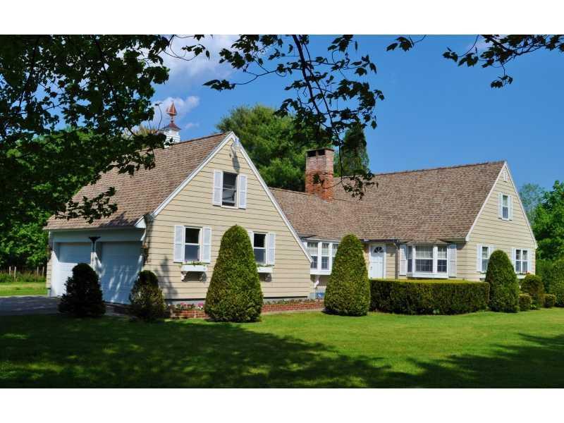 14 River Road Kennebunkport, ME 04046 - Photo 1 of 8 Exterior Front.