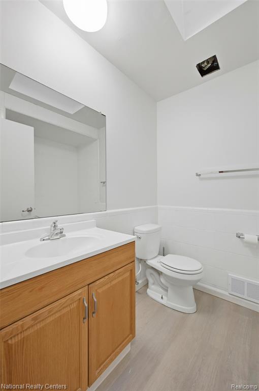 37625 Ryan Road Sterling Heights, MI 48310 - Photo 18 of 30
