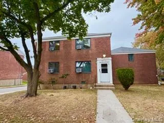 $358,000 | 217-11 73rd Avenue, Unit 2 | Oakland Gardens