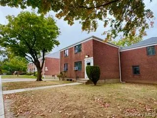 $358,000 | 217-11 73rd Avenue, Unit 2 | Oakland Gardens