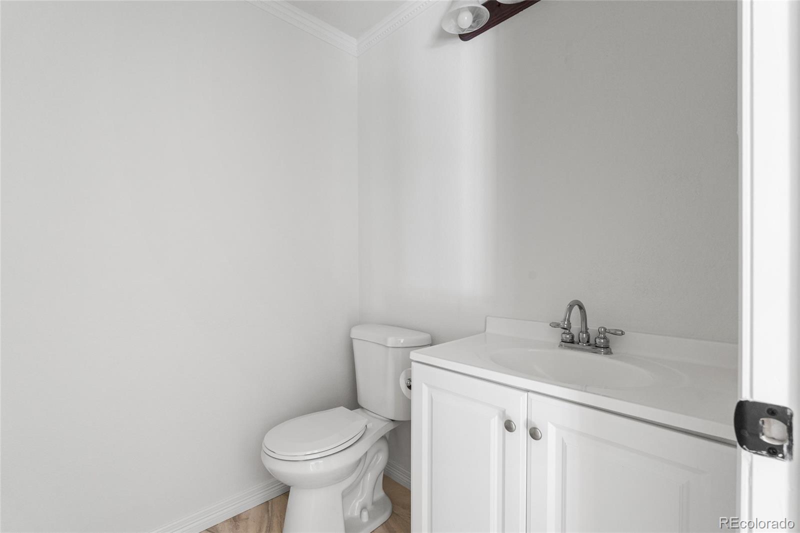 8880 Edinburgh Circle Highlands Ranch, CO 80129 - Photo 37 of 47