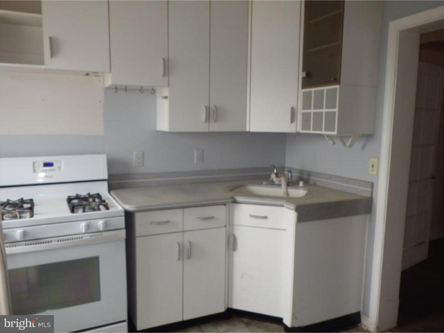 7214 Clinton Road Upper Darby, PA 19082 - Photo 7 of 14