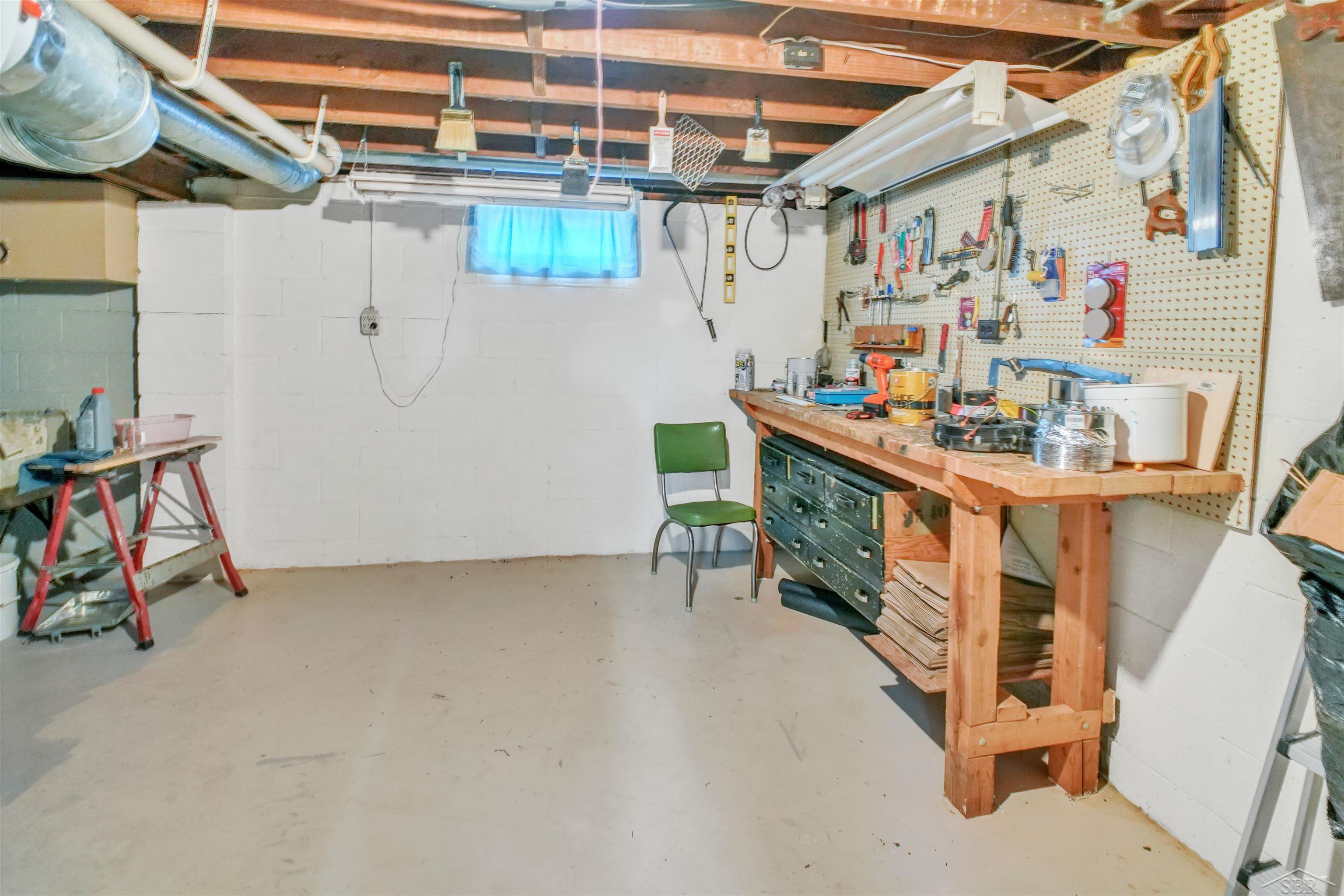1879 Hemmeter Road Saginaw, MI 48638 - Photo 17 of 21 50138514-6bacd92b-90b6-424a-b645-c7834774dabc.JPG